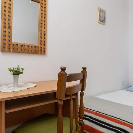 A1 - Near With Patio Parking And Grill