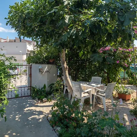 A1 - Near With Patio Parking And Grill Appartement Split